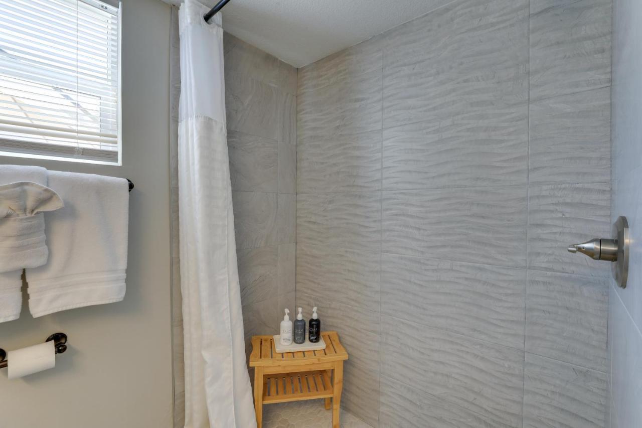 Coastal Sarasota Condo Minutes To Beach! Exterior photo